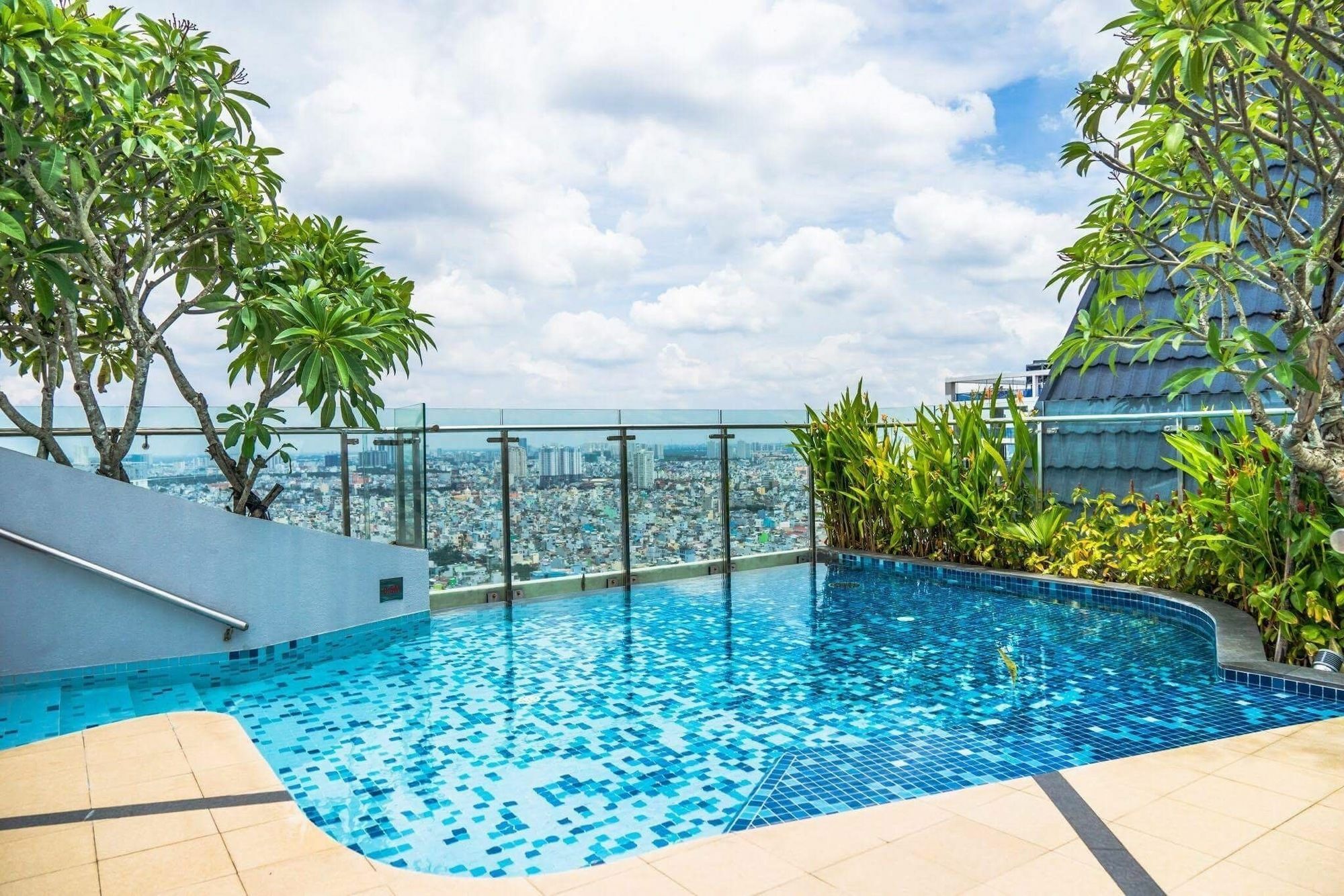 The Manner Apartment Icon 56 Rooftop Pool Cidade de Ho Chi Minh Exterior foto